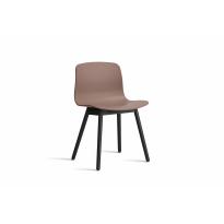 Chaise AAC12 de Hay, Piétement en chêne teinté noir, 10 coloris 